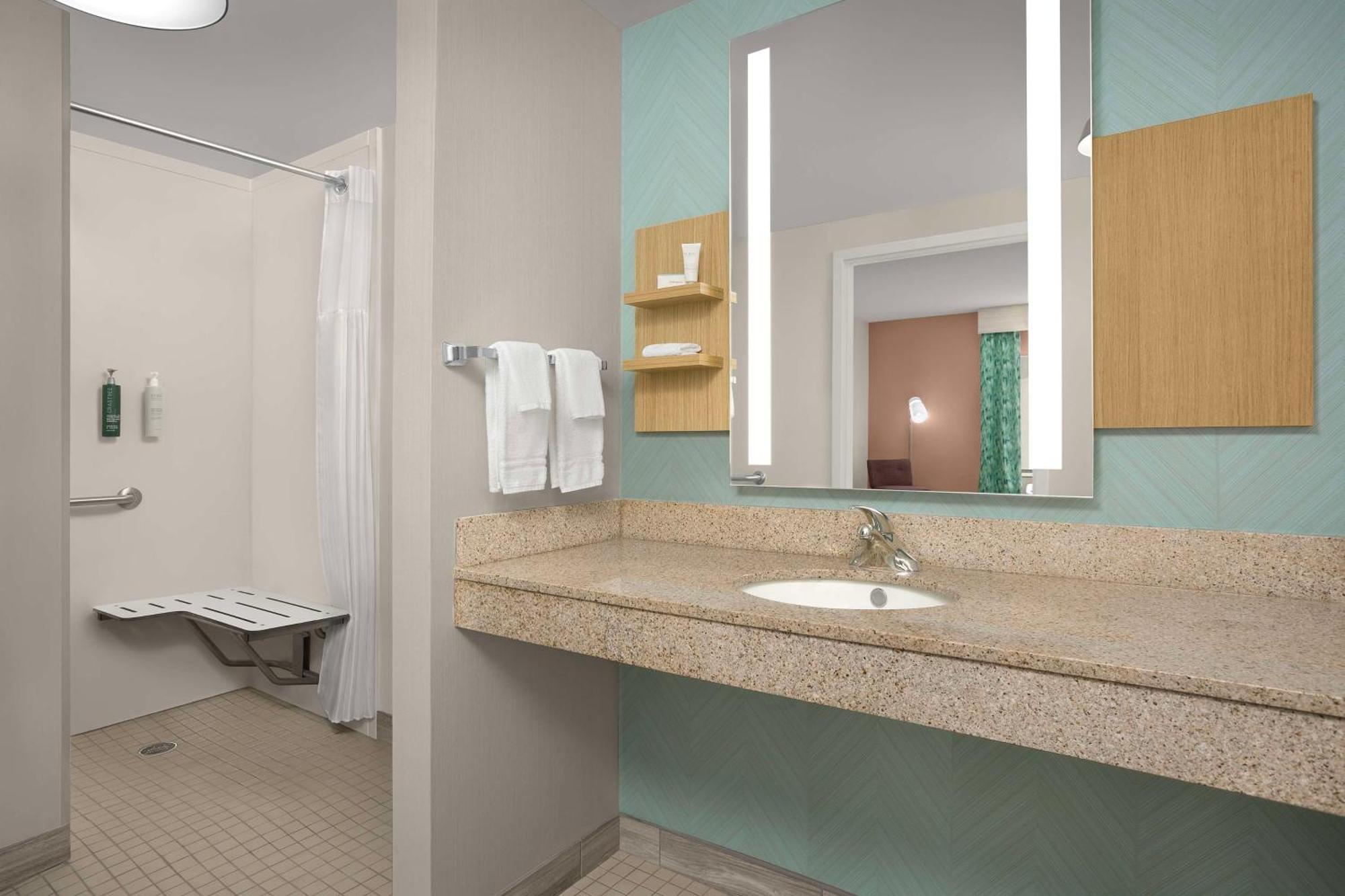 Hilton Garden Inn Raleigh Capital Blvd I-540 Buitenkant foto