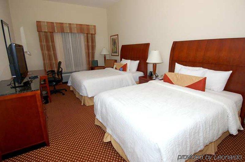 Hilton Garden Inn Raleigh Capital Blvd I-540 Buitenkant foto