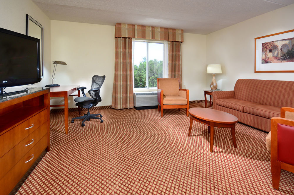 Hilton Garden Inn Raleigh Capital Blvd I-540 Buitenkant foto